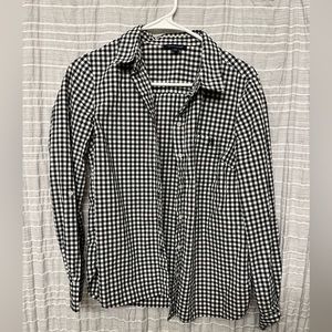 SMALL. Black and white checkered Tommy Hilfiger button up top.